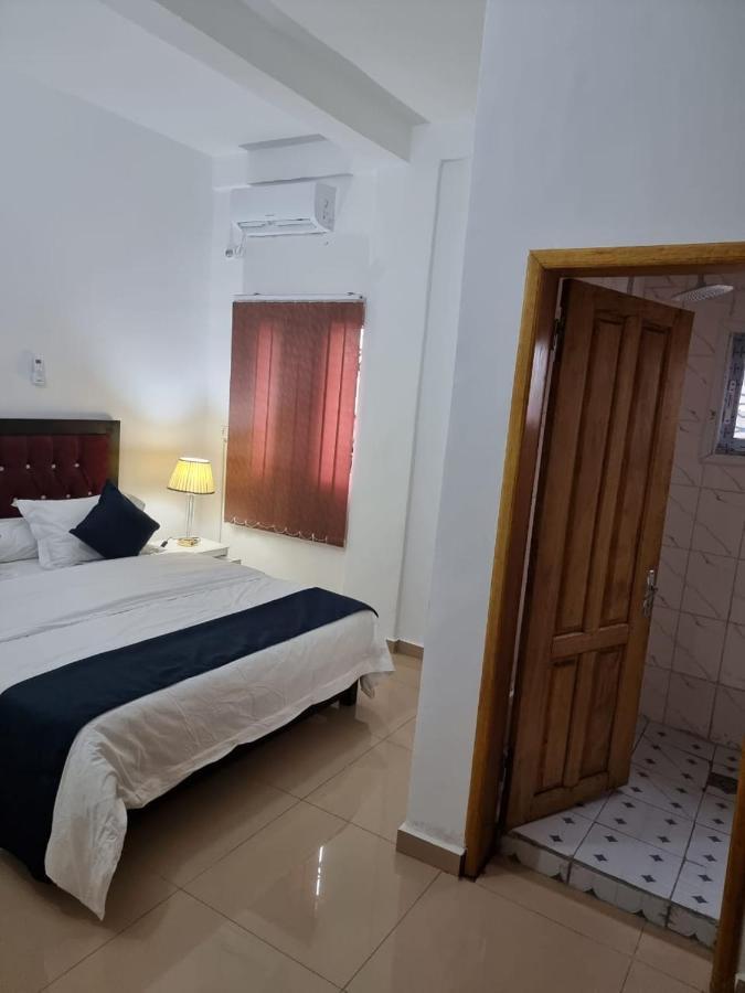 Baobab Lodge Douala Exterior foto